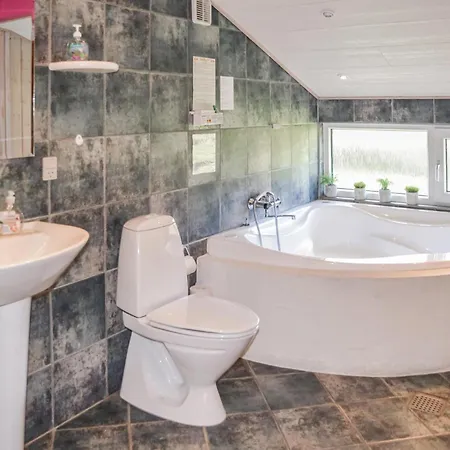 3 Bedroom In Henne Holiday home *