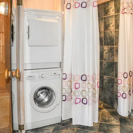 Дом отдыха Cozy Home In Henne With Sauna *